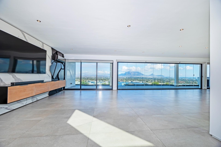5 Bedroom Property for Sale in Baronetcy Estate Western Cape